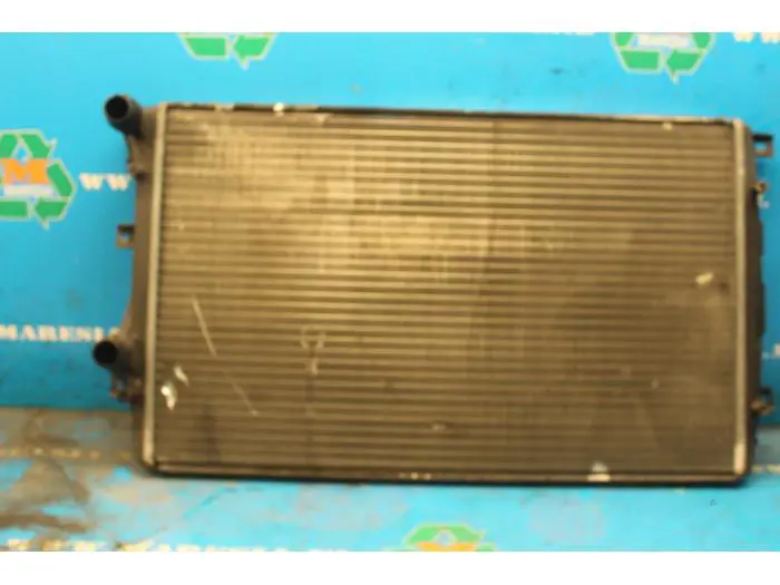 Radiator Volkswagen Golf