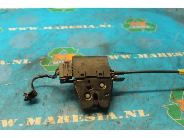 Boot lid lock mechanism Saab 9-3 03-