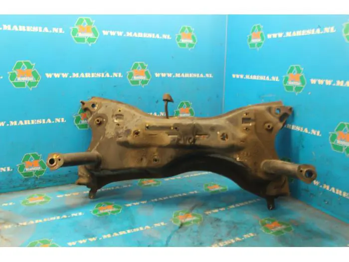 Subframe Suzuki Alto