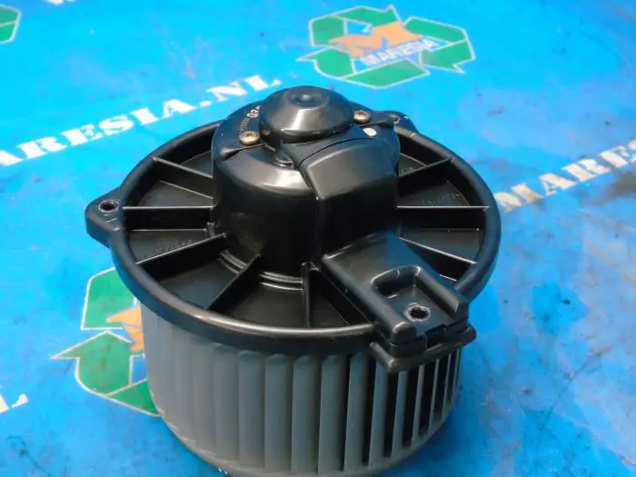 Heating and ventilation fan motor Toyota Yaris