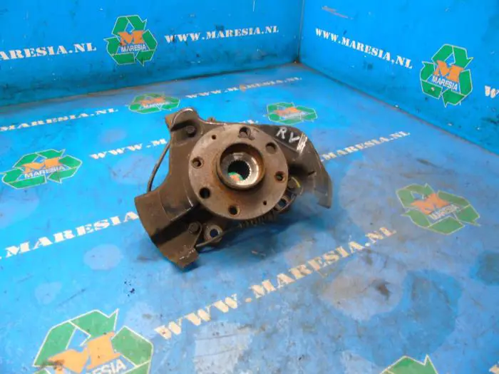 Knuckle, front right Opel Corsa