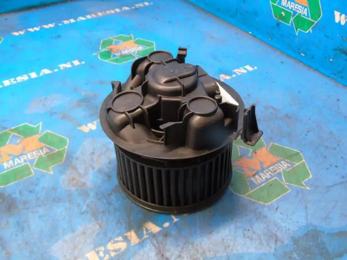 Heating and ventilation fan motor Nissan Micra