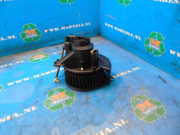 Heating and ventilation fan motor Opel Zafira