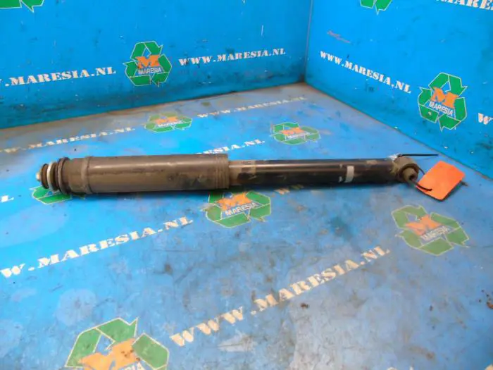 Rear shock absorber, right Toyota Auris