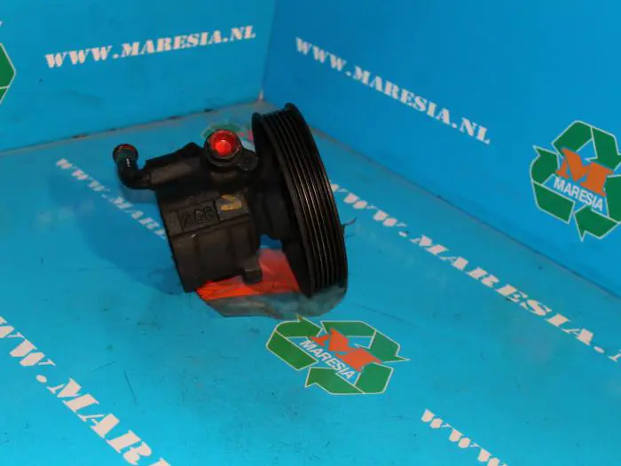 Power steering pump Opel Astra