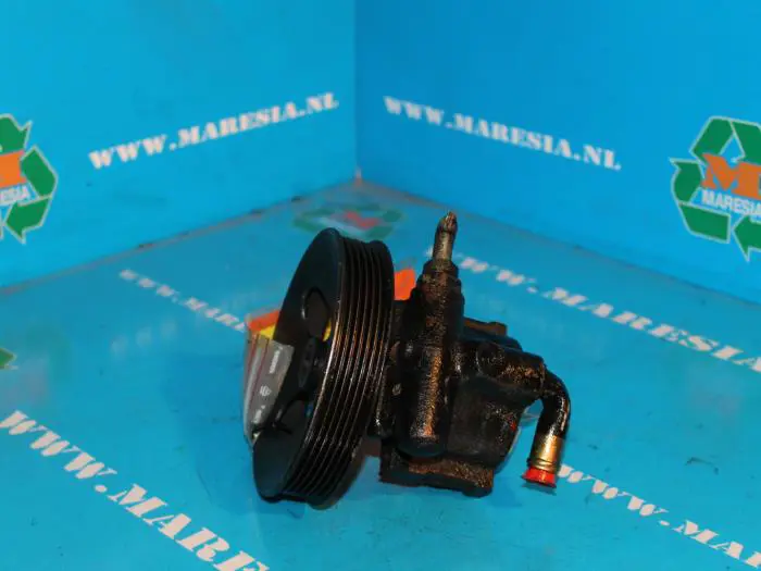 Power steering pump Opel Astra