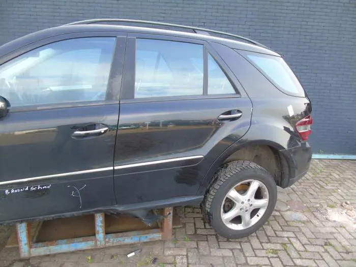 Rear door 4-door, left Mercedes ML-Klasse