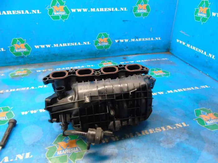 Intake manifold Peugeot 208