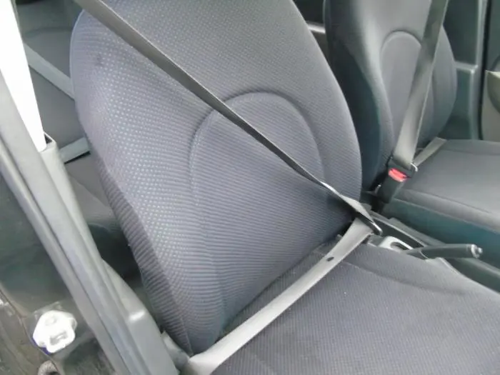 Front seatbelt, right Daihatsu Sirion