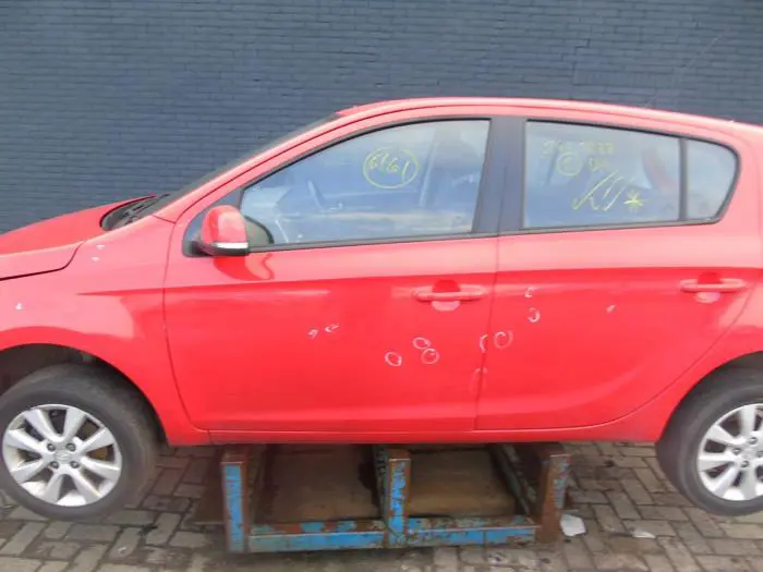 Door 4-door, front left Hyundai I20