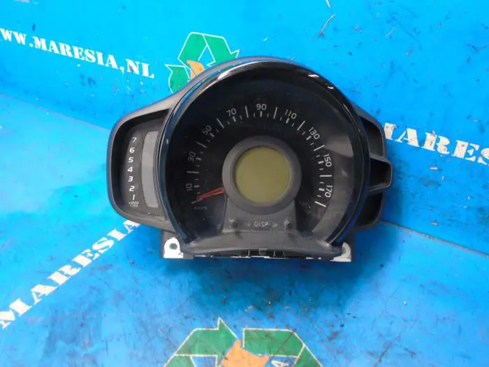 Instrument panel Peugeot 108