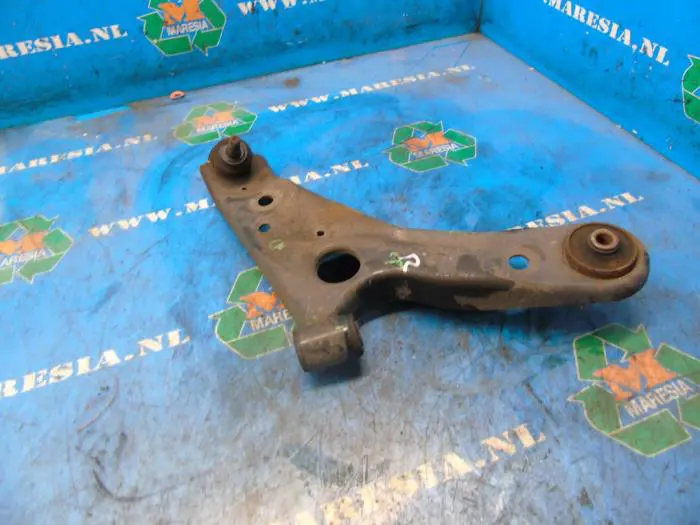 Front lower wishbone, right Suzuki Alto