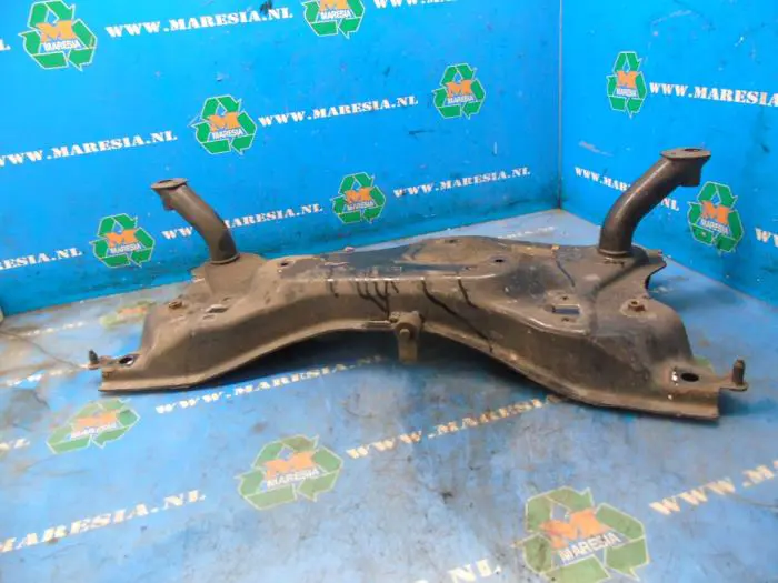 Subframe Suzuki Alto