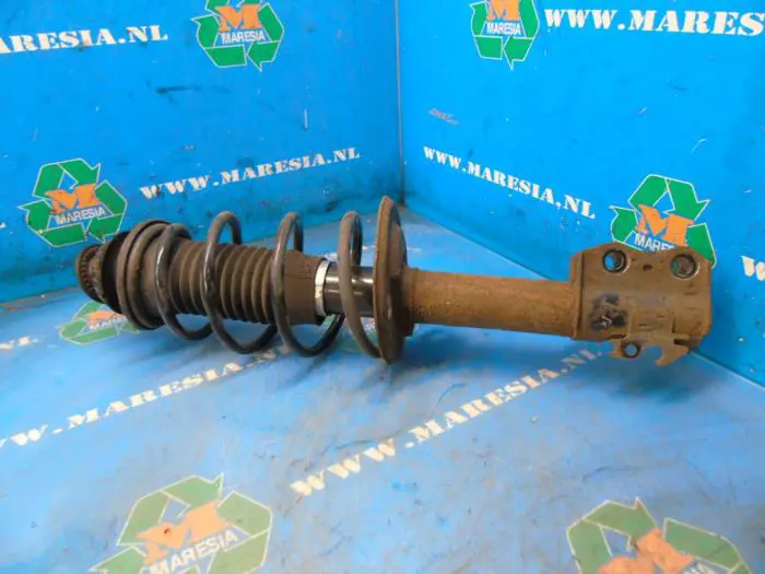 Front shock absorber rod, right Toyota Yaris