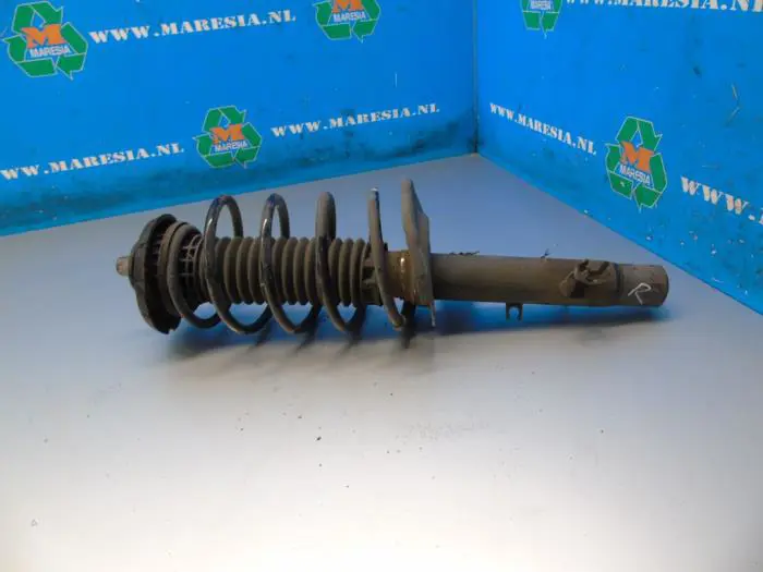 Front shock absorber rod, right Peugeot 208