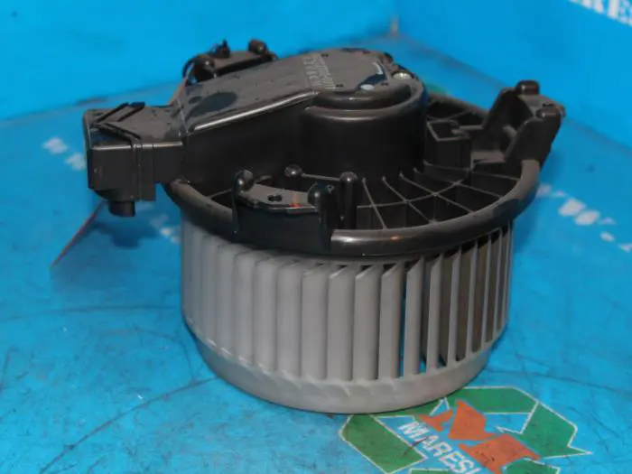 Heating and ventilation fan motor Toyota Yaris