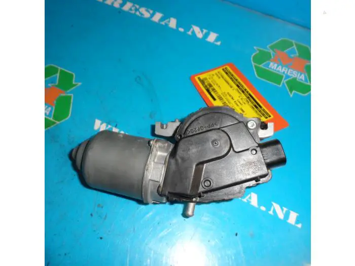 Front wiper motor Toyota IQ