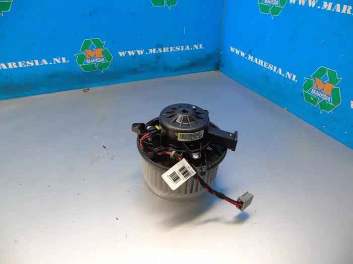 Heating and ventilation fan motor Chevrolet Cruze