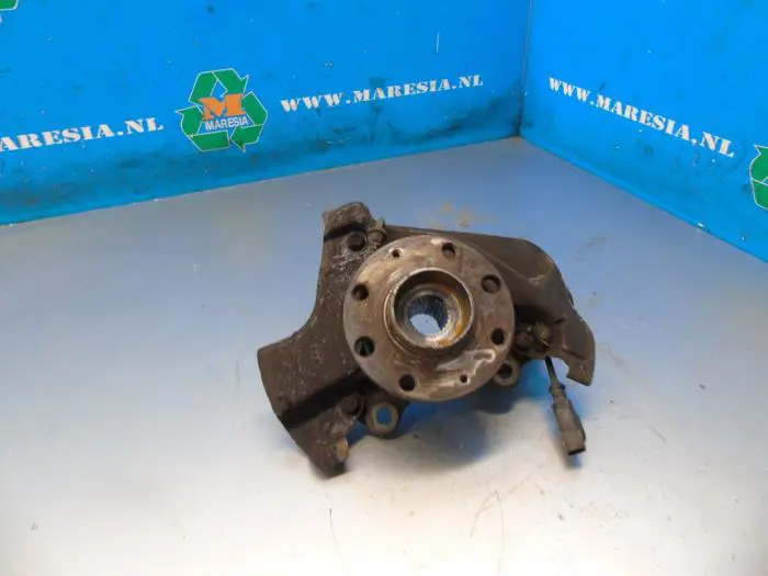 Knuckle, front right Opel Corsa