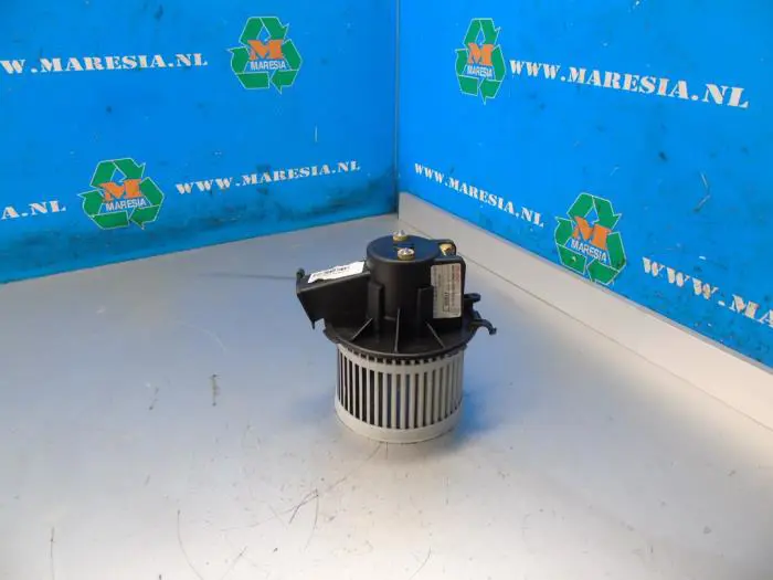 Heating and ventilation fan motor Ford KA