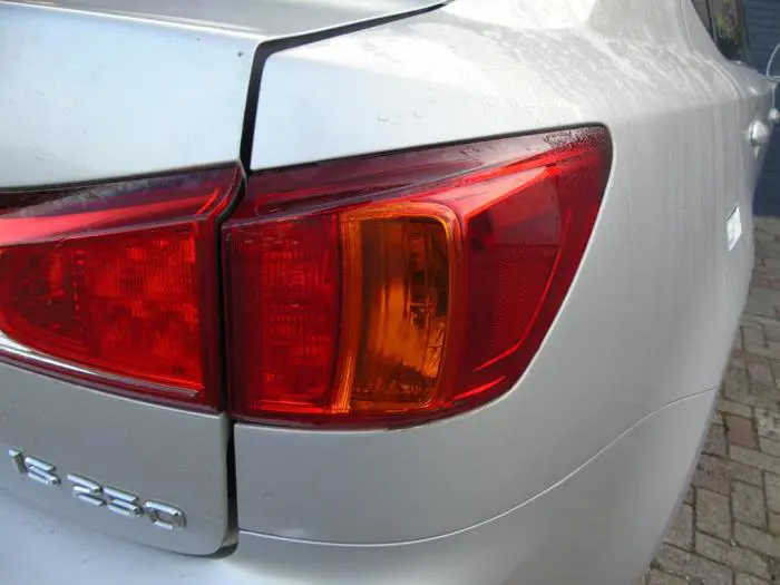 Taillight, right Lexus IS 300