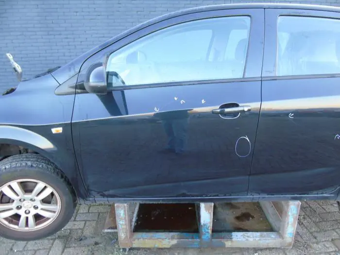 Door 4-door, front left Chevrolet Aveo