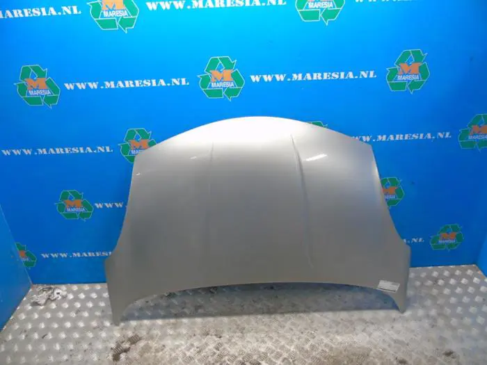 Bonnet Nissan Note