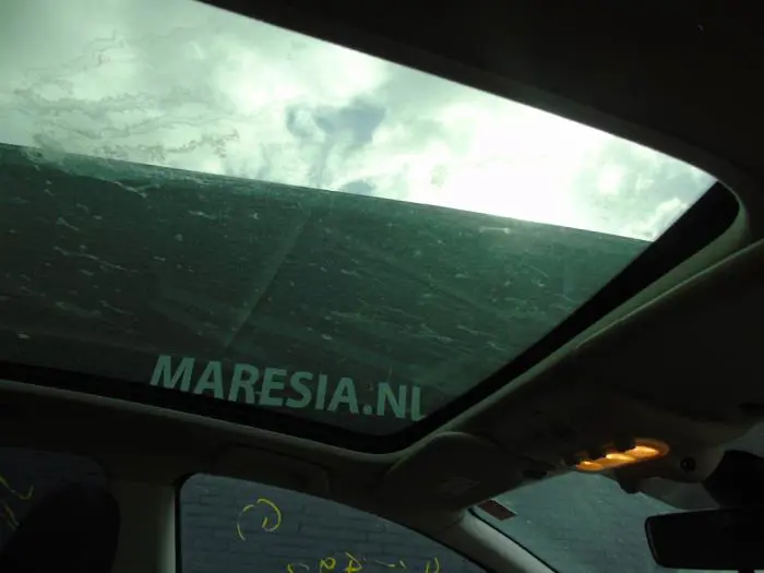 Panoramic roof Nissan Qashqai+2