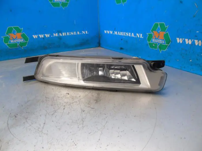 Fog light, front right Volkswagen Passat