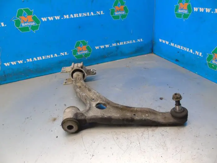 Front lower wishbone, left Mercedes CLA