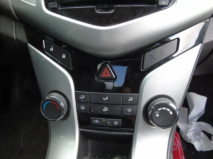 Heater control panel Chevrolet Cruze