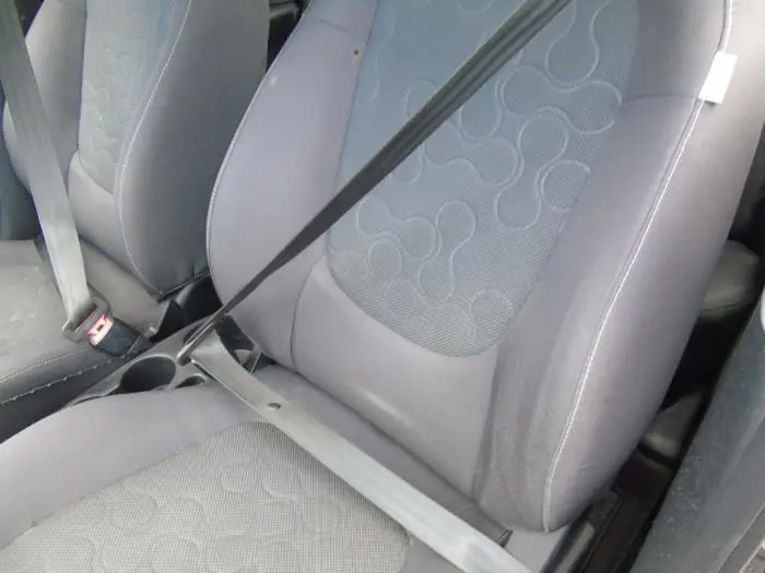 Front seatbelt, left Hyundai I20