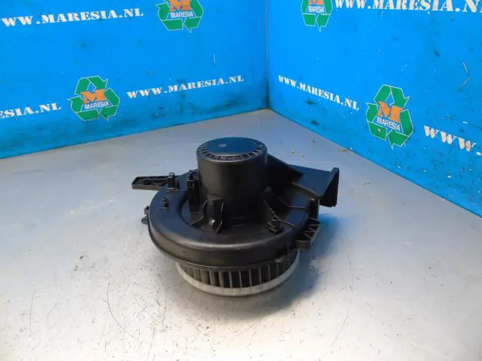 Heating and ventilation fan motor Volkswagen Polo