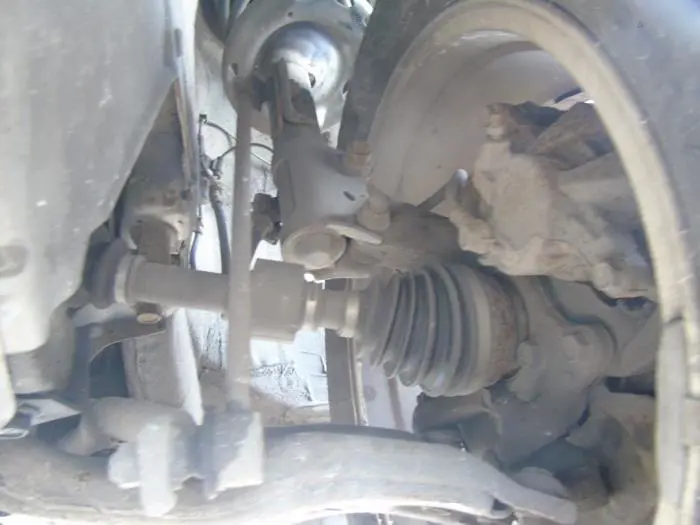 Knuckle, front left Toyota Rav-4