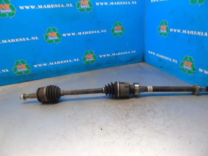 Front drive shaft, right Mazda 3.