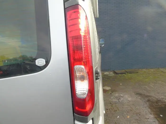 Taillight, right Opel Vivaro