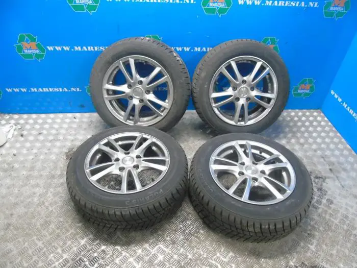 Set of wheels + winter tyres Suzuki Swift