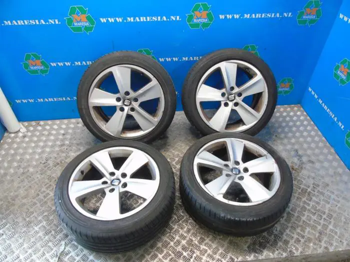 Set of wheels + tyres Seat Leon