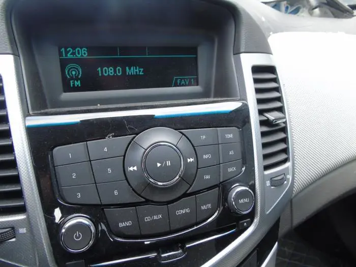 Radio CD player Chevrolet Cruze