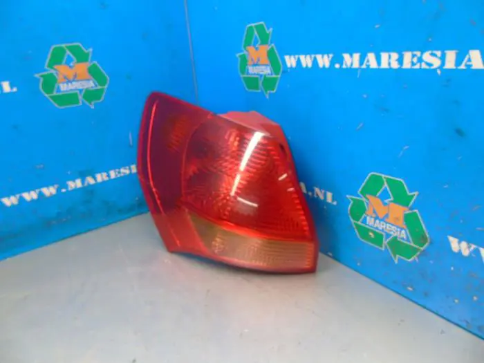 Taillight, left Kia Venga