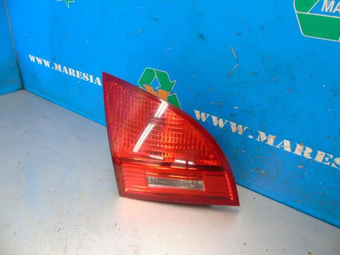 Taillight, left Kia Venga