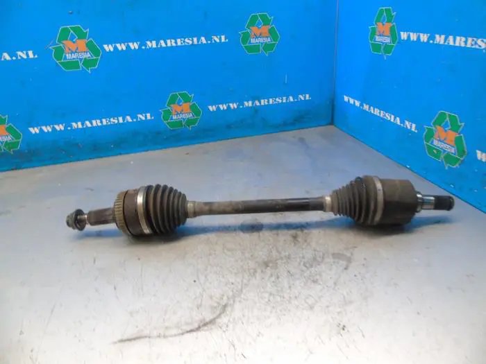 Front drive shaft, left Kia Sportage