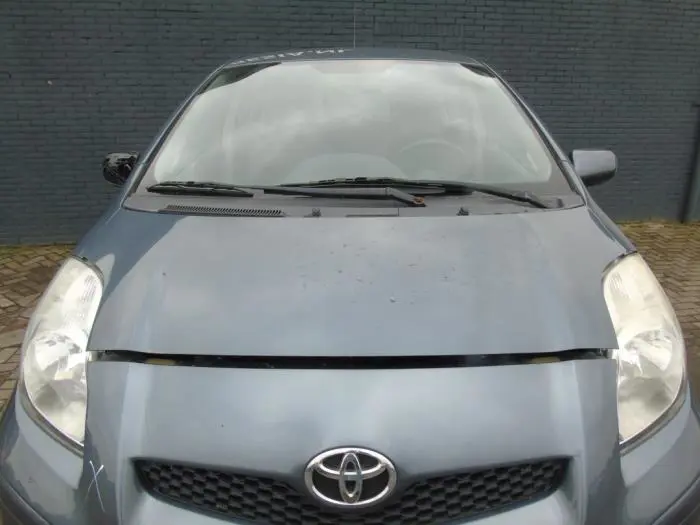 Bonnet Toyota Yaris