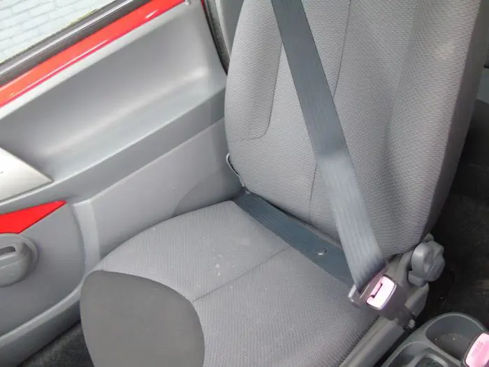 Front seatbelt, right Toyota Aygo