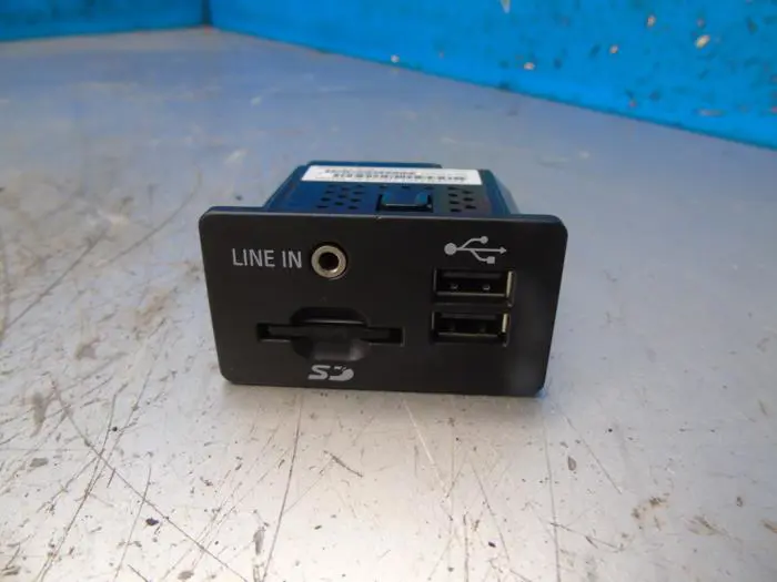 AUX / USB connection Ford C-Max