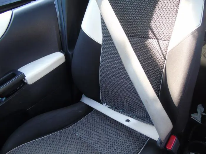 Front seatbelt, right Toyota Yaris