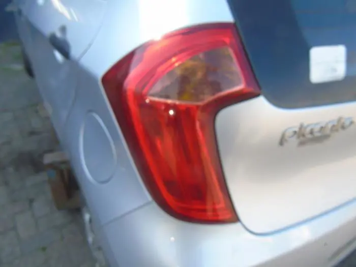 Taillight, left Kia Picanto