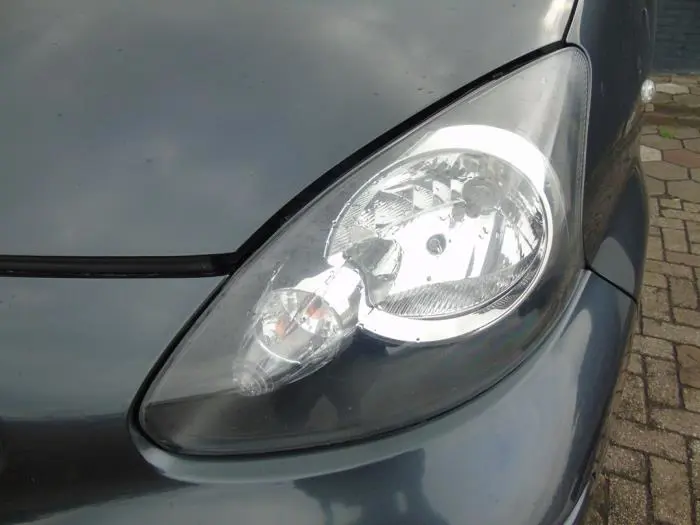 Headlight, left Toyota Aygo