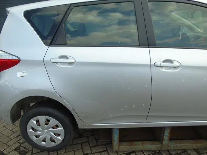 Rear door 4-door, right Toyota Verso-S