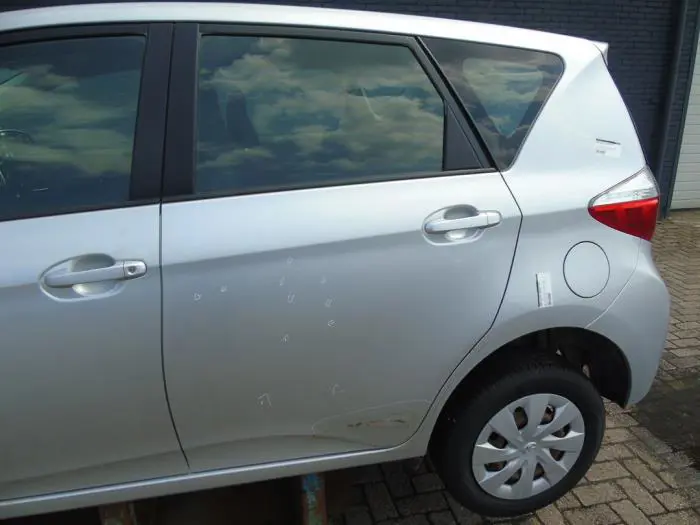 Rear door 4-door, left Toyota Verso-S